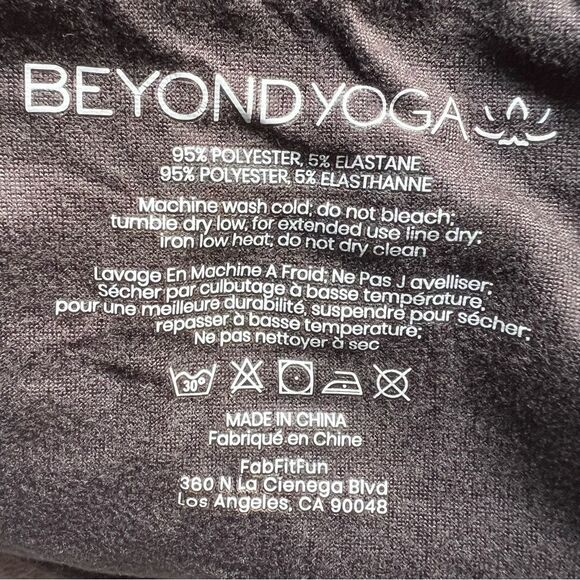 Beyong Yoga Black Infinity Scarf with a Cellphone Zipper Pocket Soft Durable - Picture 4 of 9